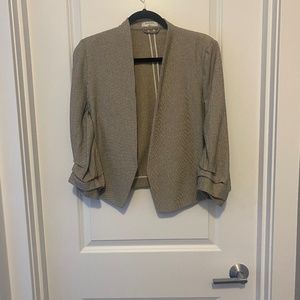 Aritizia Babaton Power Short Blazer - Size 8